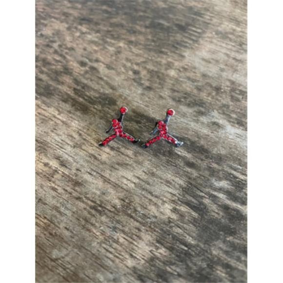 MICHAEL JORDAN SILVER - PLATED PAIR STUD EARRINGS SILVER RED JUMPMAN JUMP MAN - Picture 2 of 9